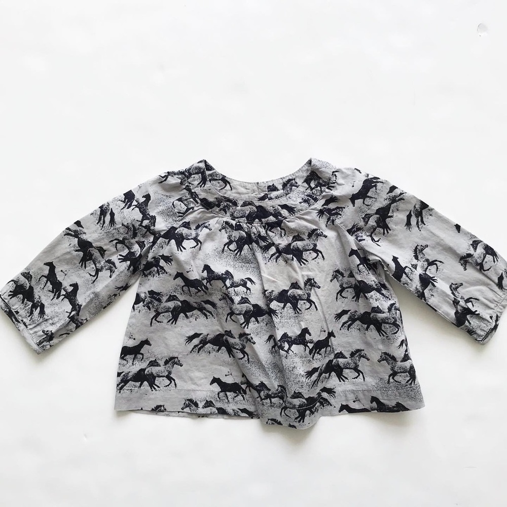 Babygap horse print blouse EUC 12-18 months